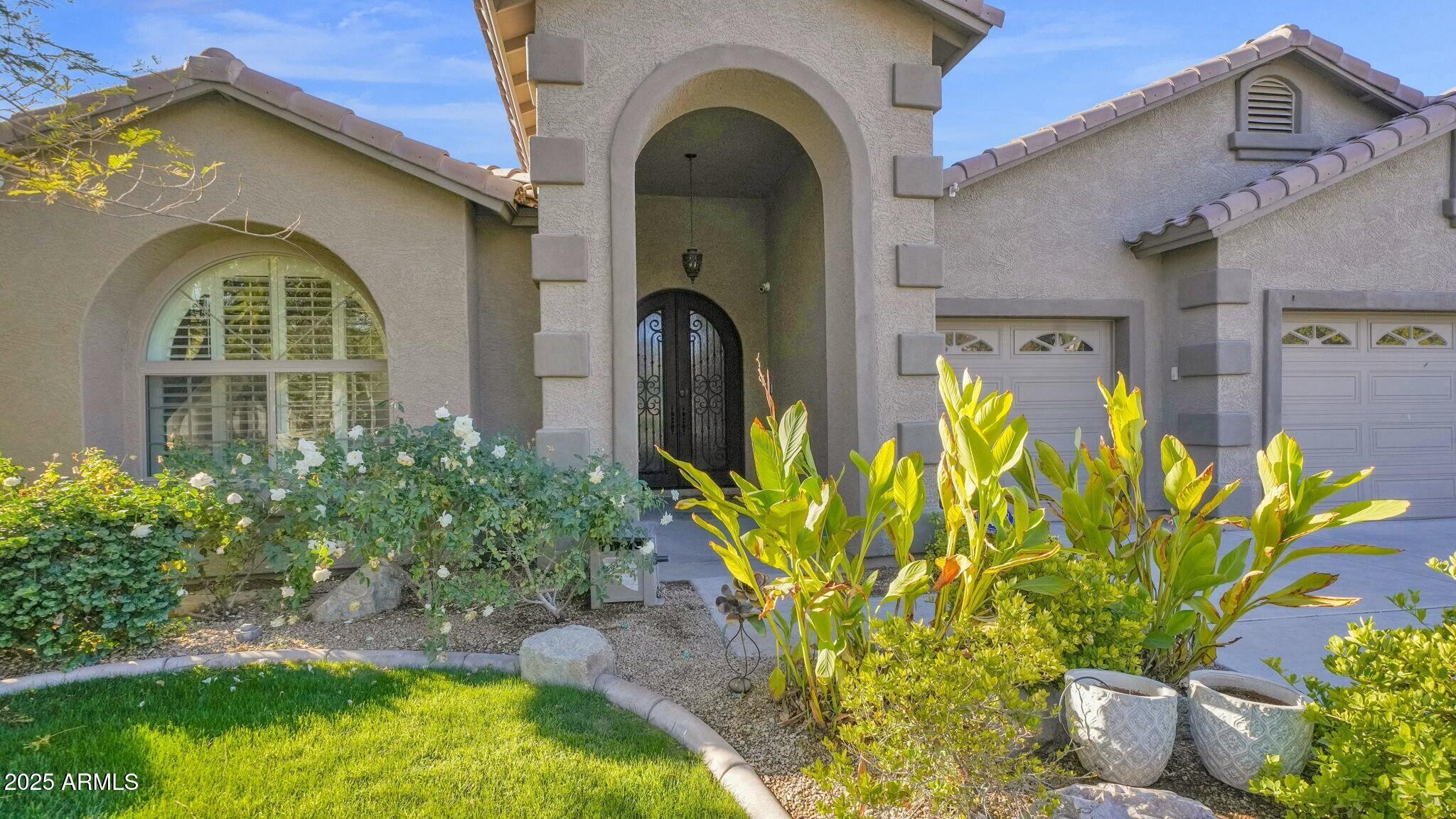 957 E CEDAR Drive