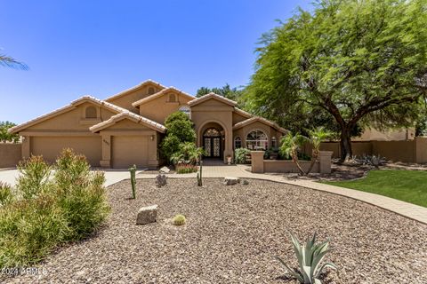 Single Family Residence in Phoenix AZ 4937 Desert Hollow Drive.jpg