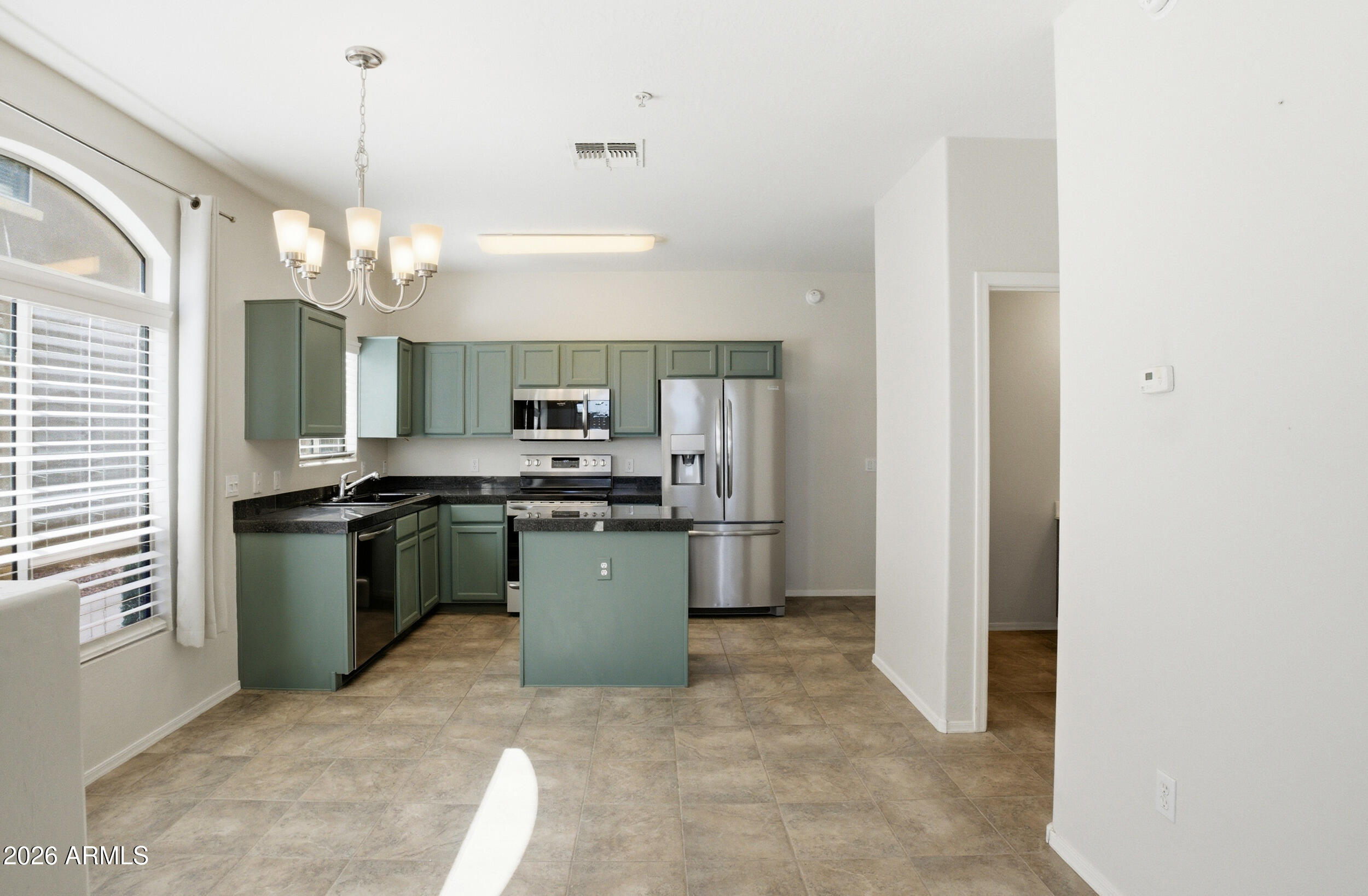 2250 E DEER VALLEY Road 10