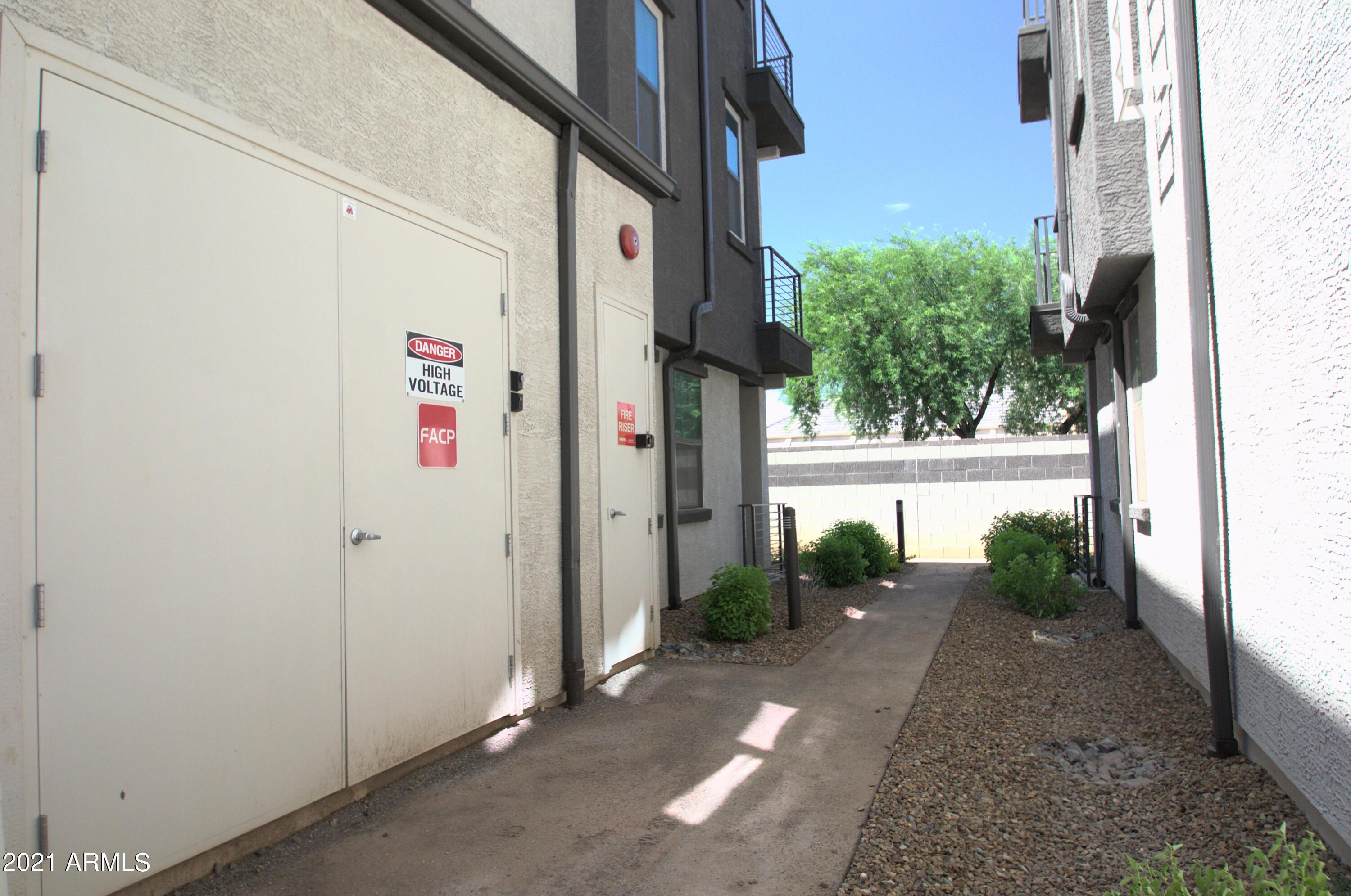 2090 S Dorsey Lane Unit 1046