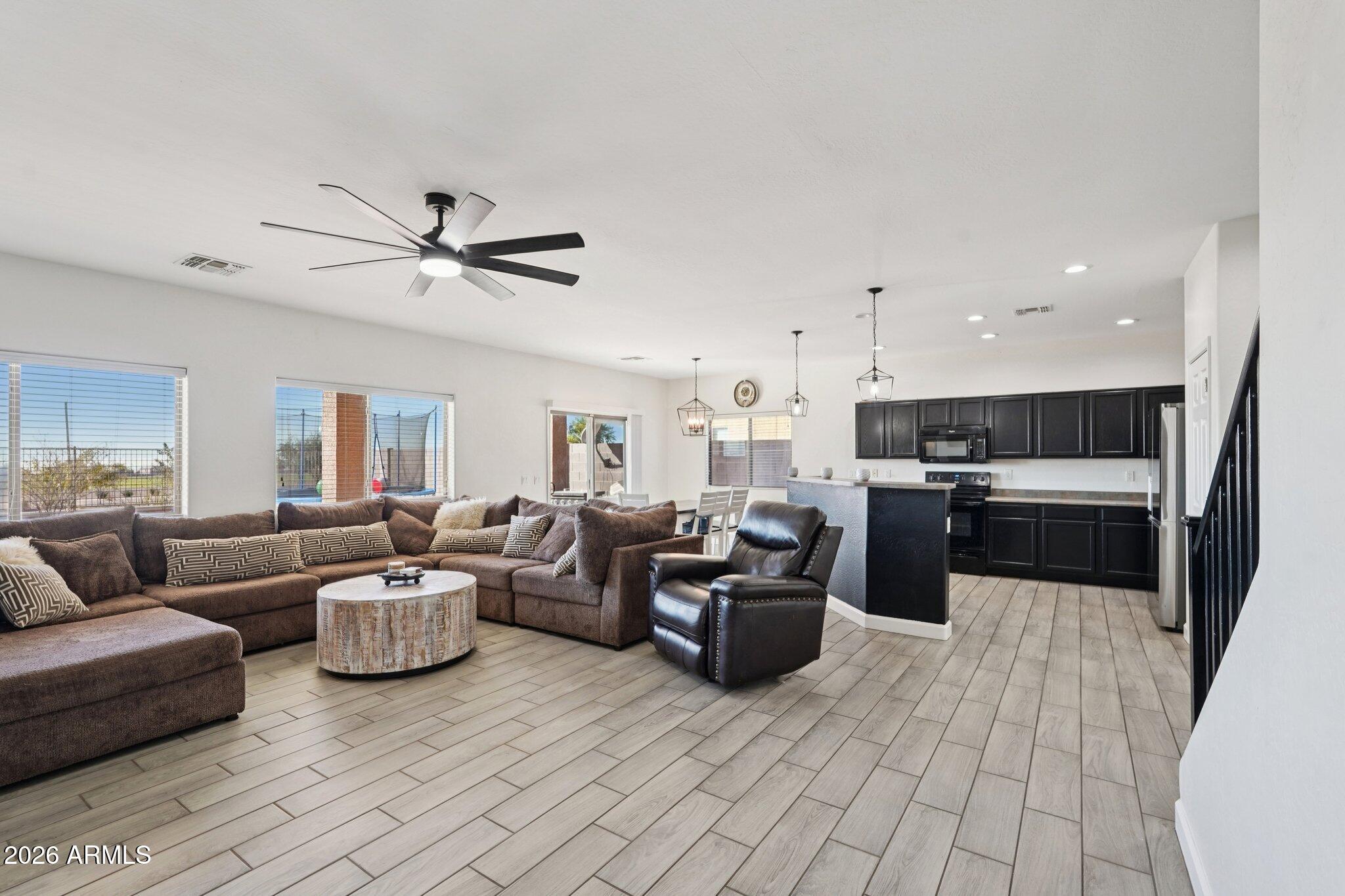 24443 W PUEBLO Avenue