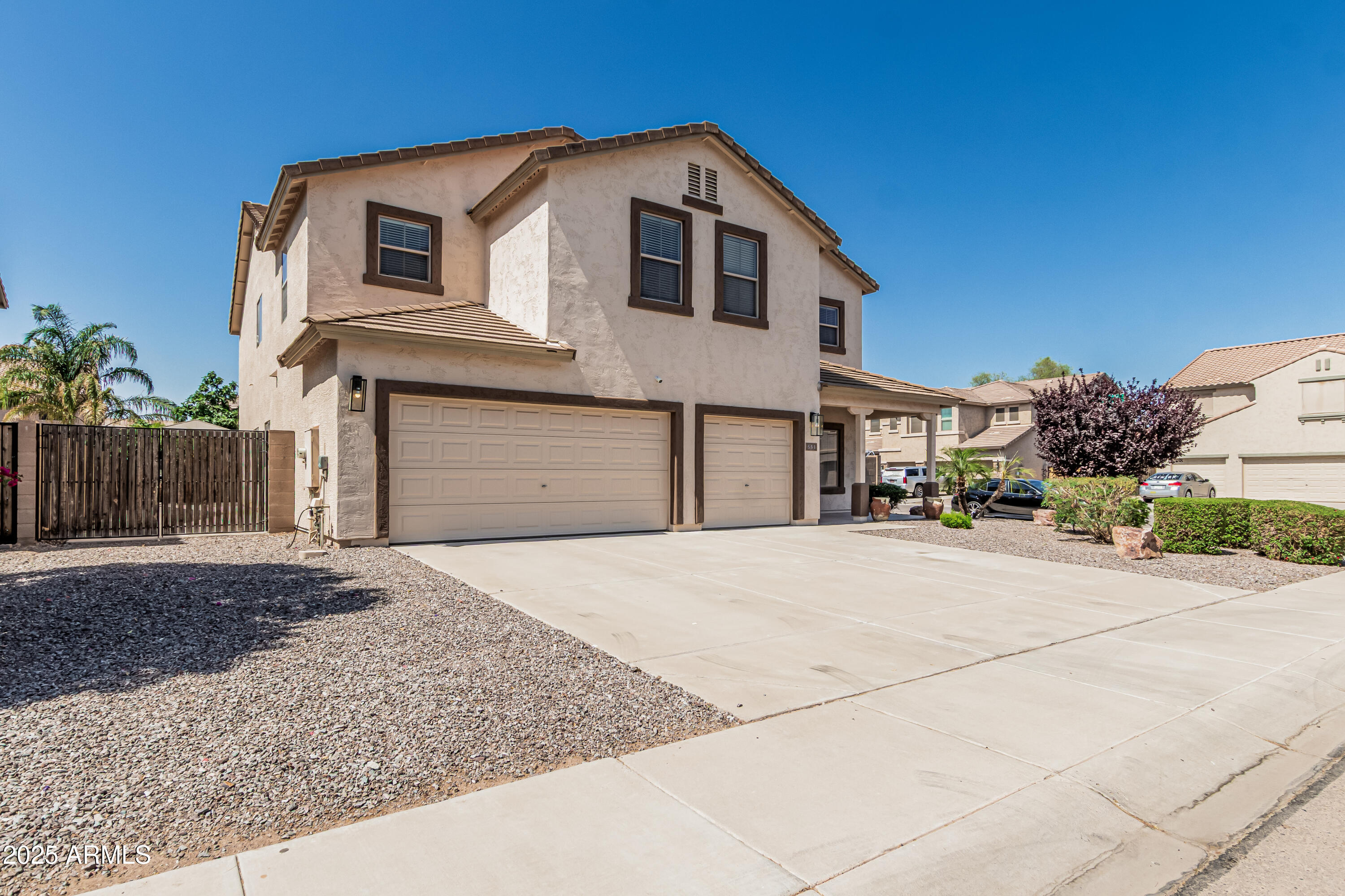 551 E SUN VALLEY FARMS Lane