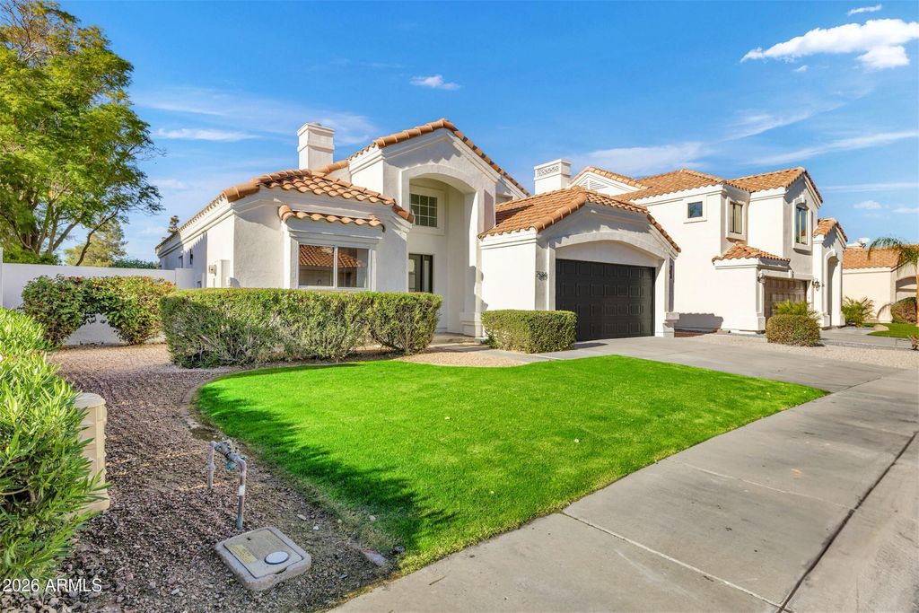 Photo of 2134 W Peninsula Circle, Chandler, AZ 85248 (MLS # 6962221)