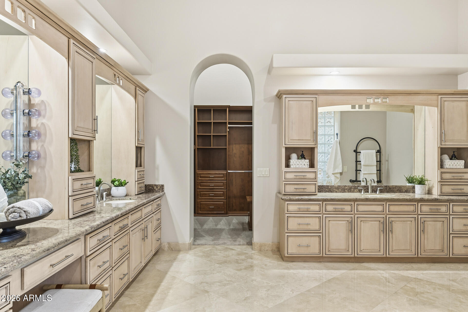 PINNACLE PEAK RANCHOS - Residential