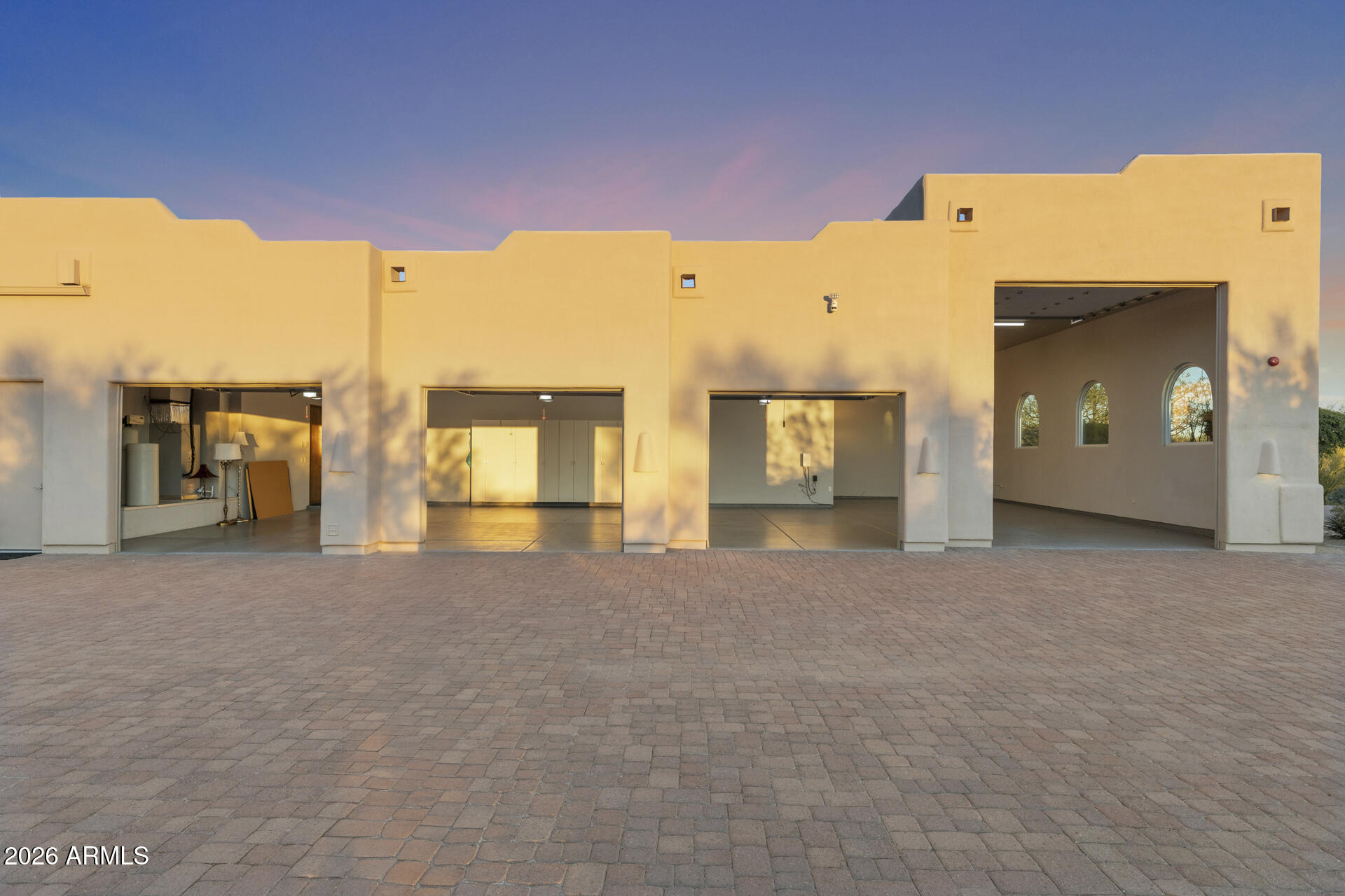 PINNACLE PEAK RANCHOS - Residential