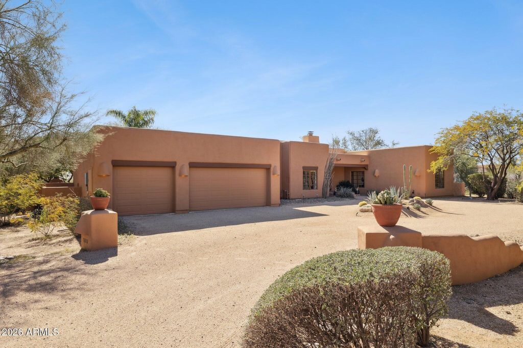 Photo of 25018 N Paso Trail, Scottsdale, AZ 85255 (MLS # 6980374)