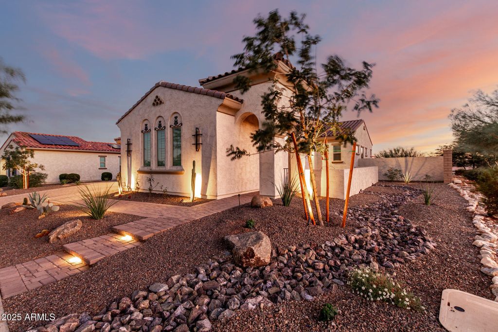 Photo of 20669 W Pasadena Avenue, Buckeye, AZ 85396 (MLS # 6931333)