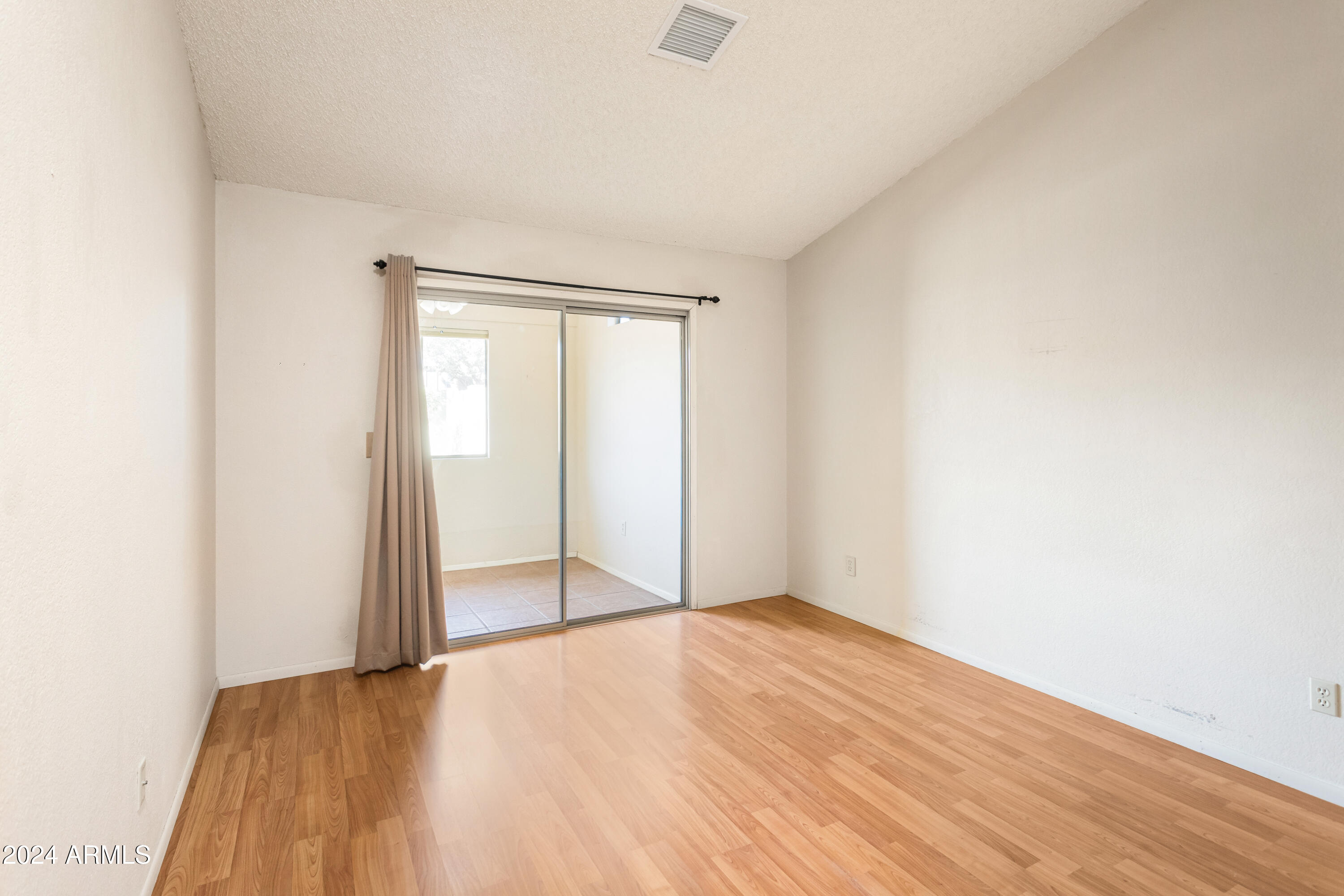 LONDON SQUARE - Residential
