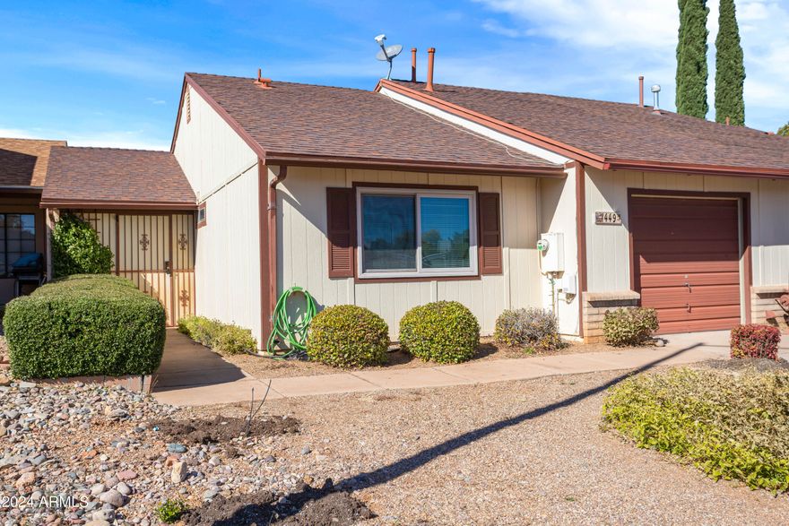 Check out this cute 2 bedroom 2 bath condo with 2 az rooms, one is completely closed in and the other screened i, so you can enjoy at anytime of the year!
Large relaxing backyard and a garage!
Located close to town
Don't wait come view today!