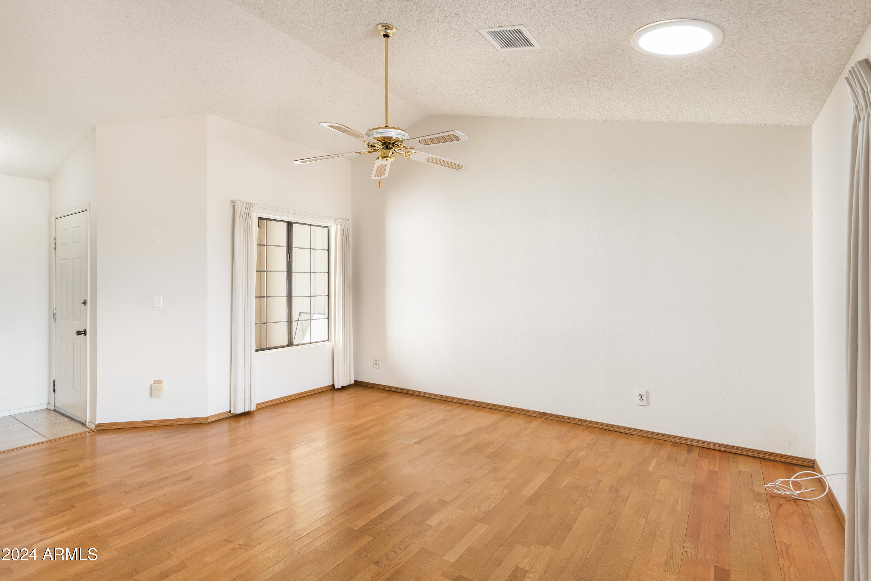 LONDON SQUARE - Residential