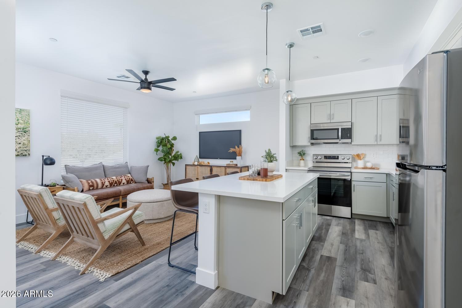 1349 W Osborn Road 6