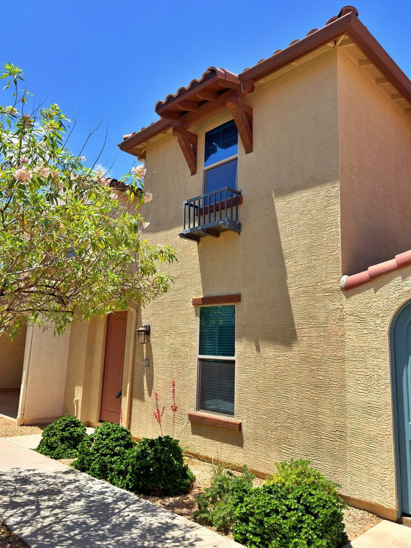 3855 S MCQUEEN Road 72