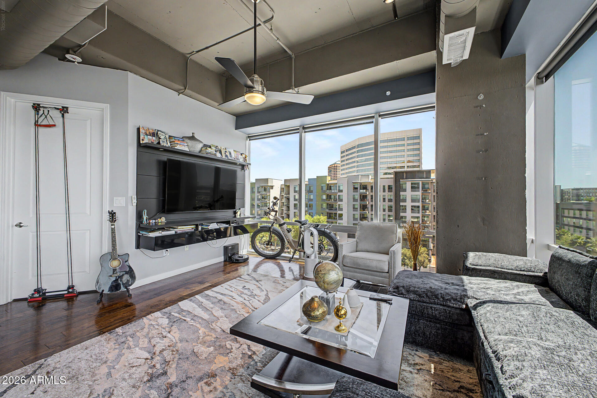 1 E LEXINGTON Avenue 510