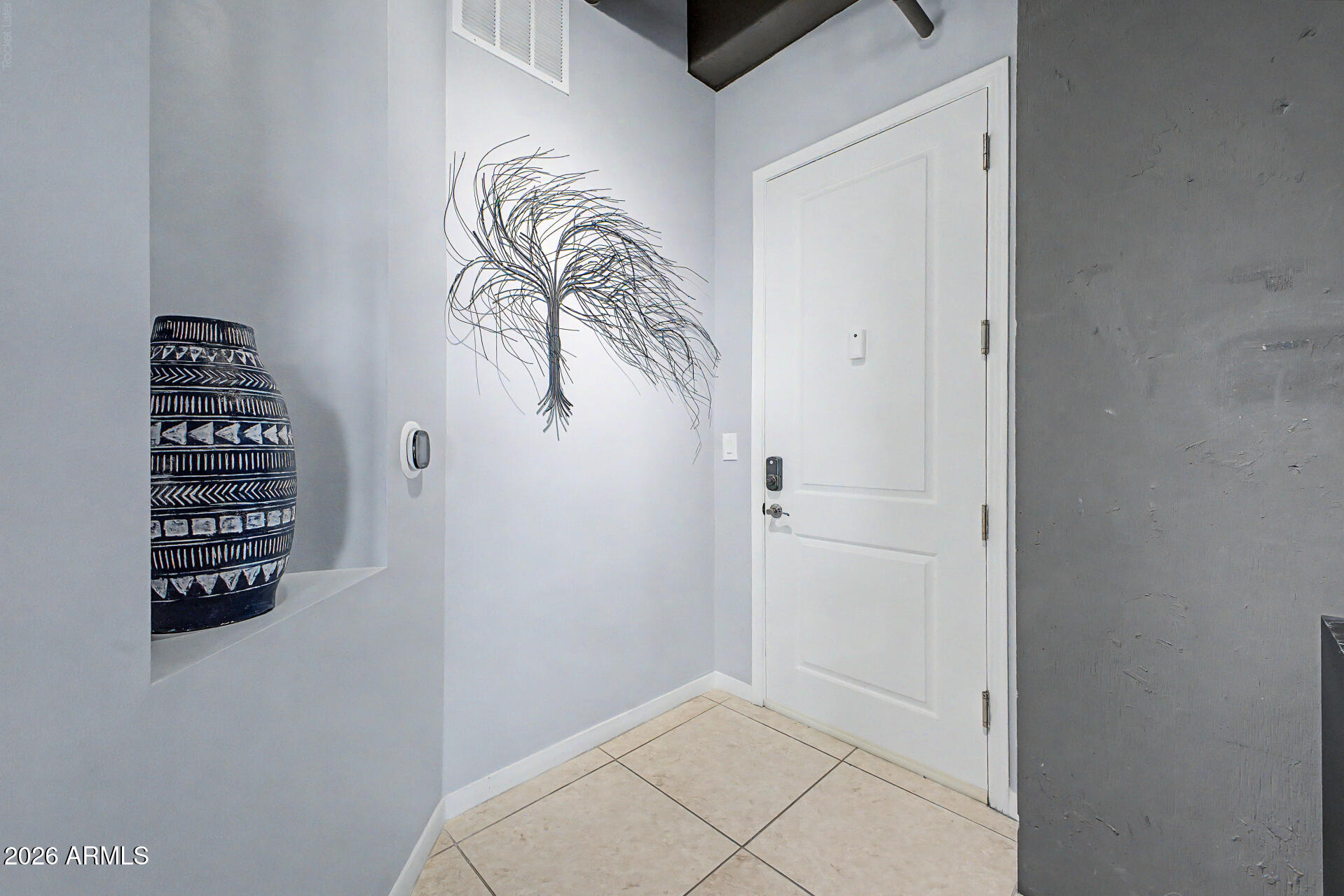 1 E LEXINGTON Avenue 510