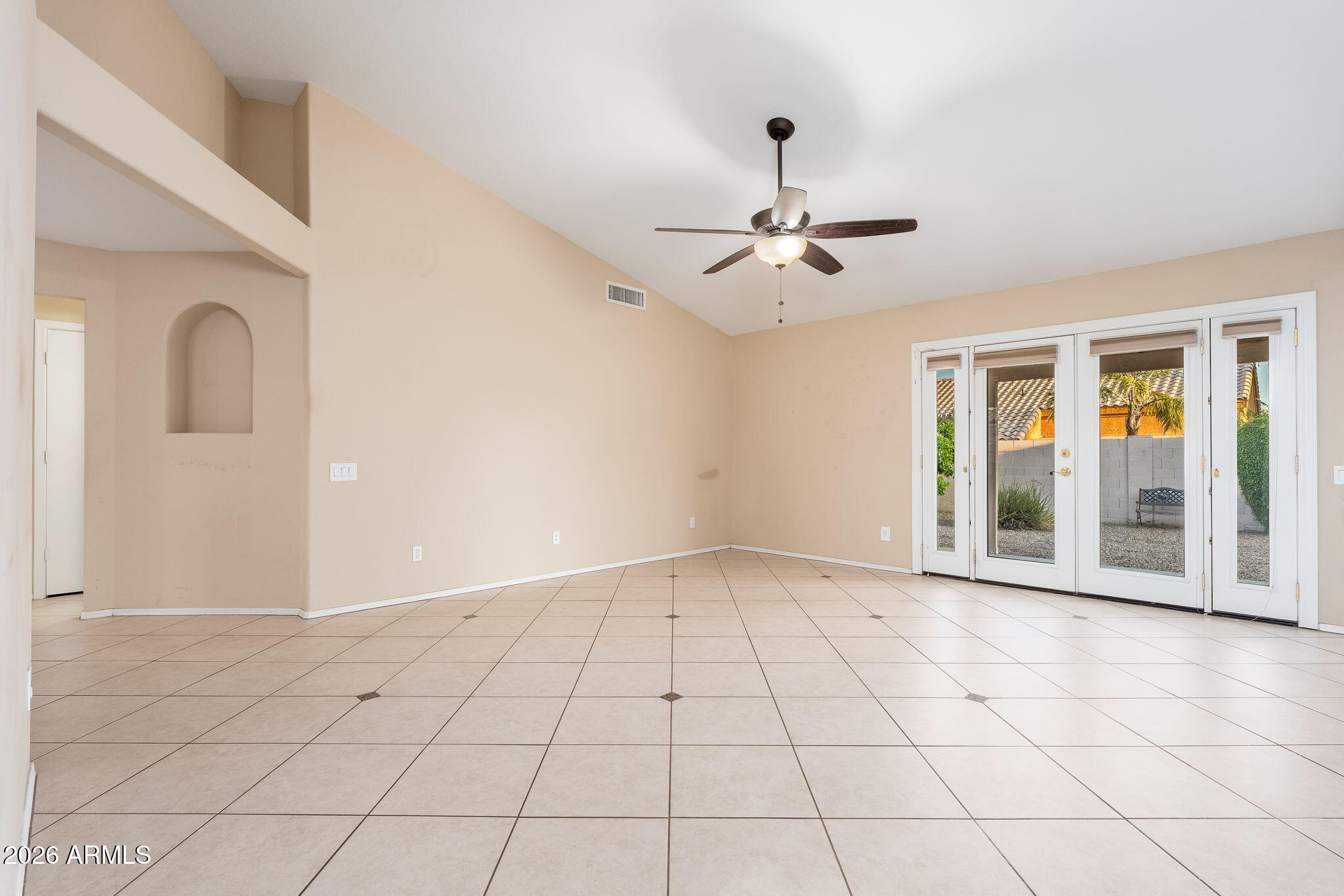 4139 E SIESTA Lane