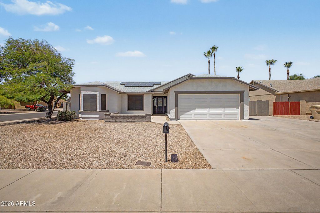 Photo of 15260 N 63rd Drive, Glendale, AZ 85306 (MLS # 7021167)