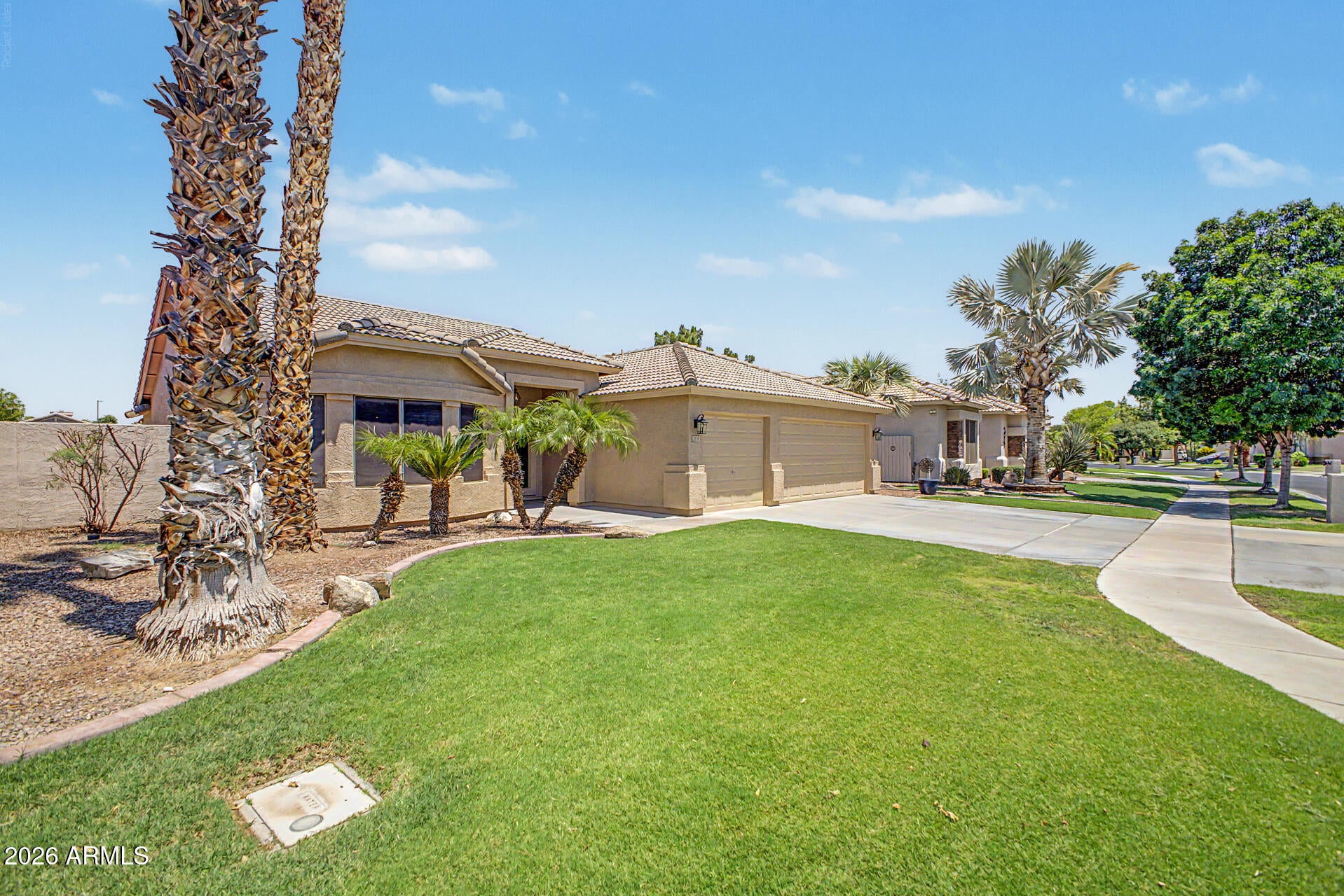 1312 W LYNX Way