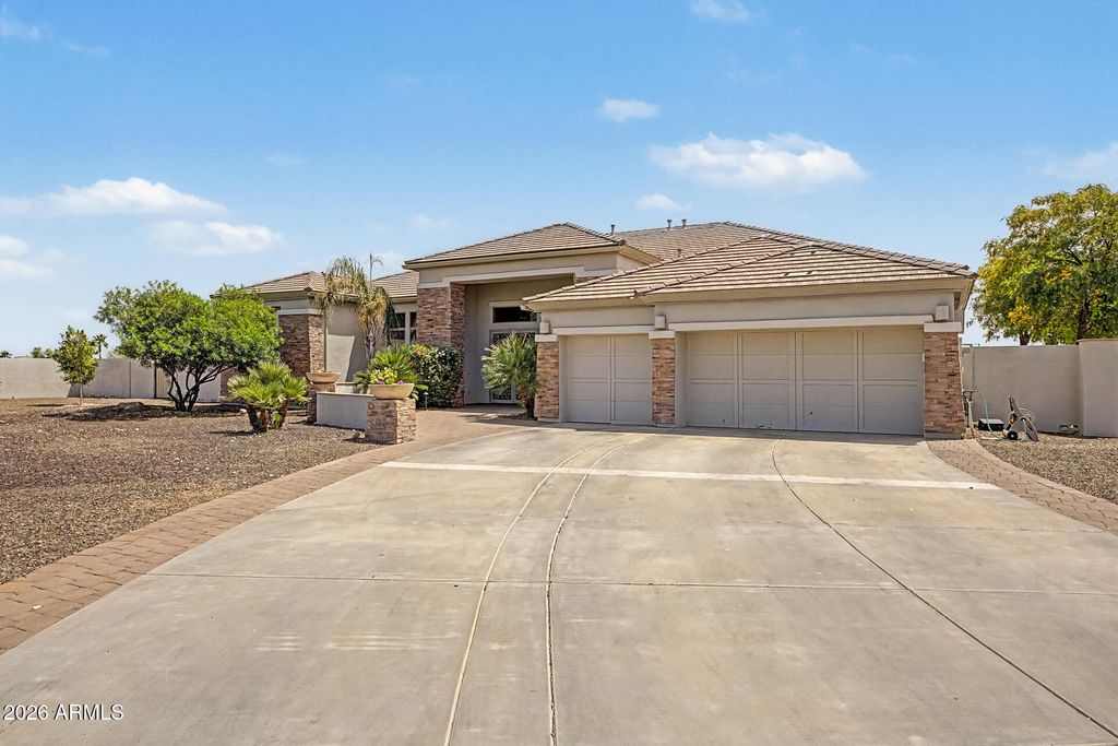Photo of 18209 W North Court, Waddell, AZ 85355 (MLS # 7024103)