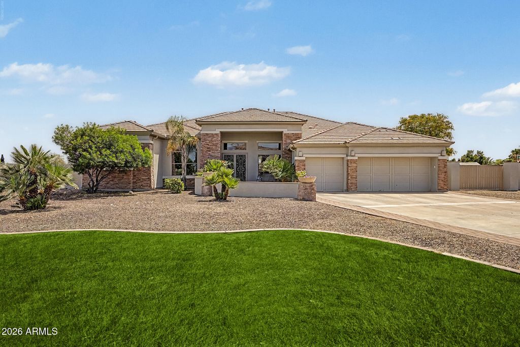 Photo of 18209 W North Court, Waddell, AZ 85355 (MLS # 7024103)