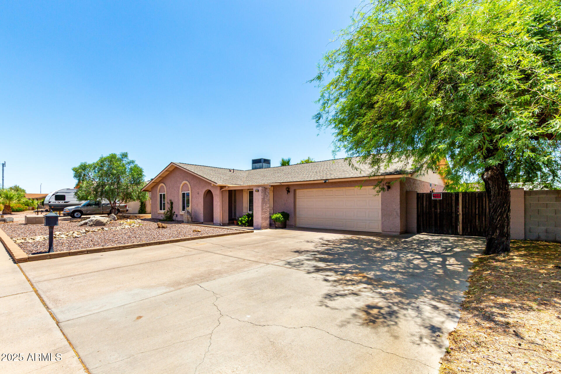 4509 W DESERT HILLS Drive