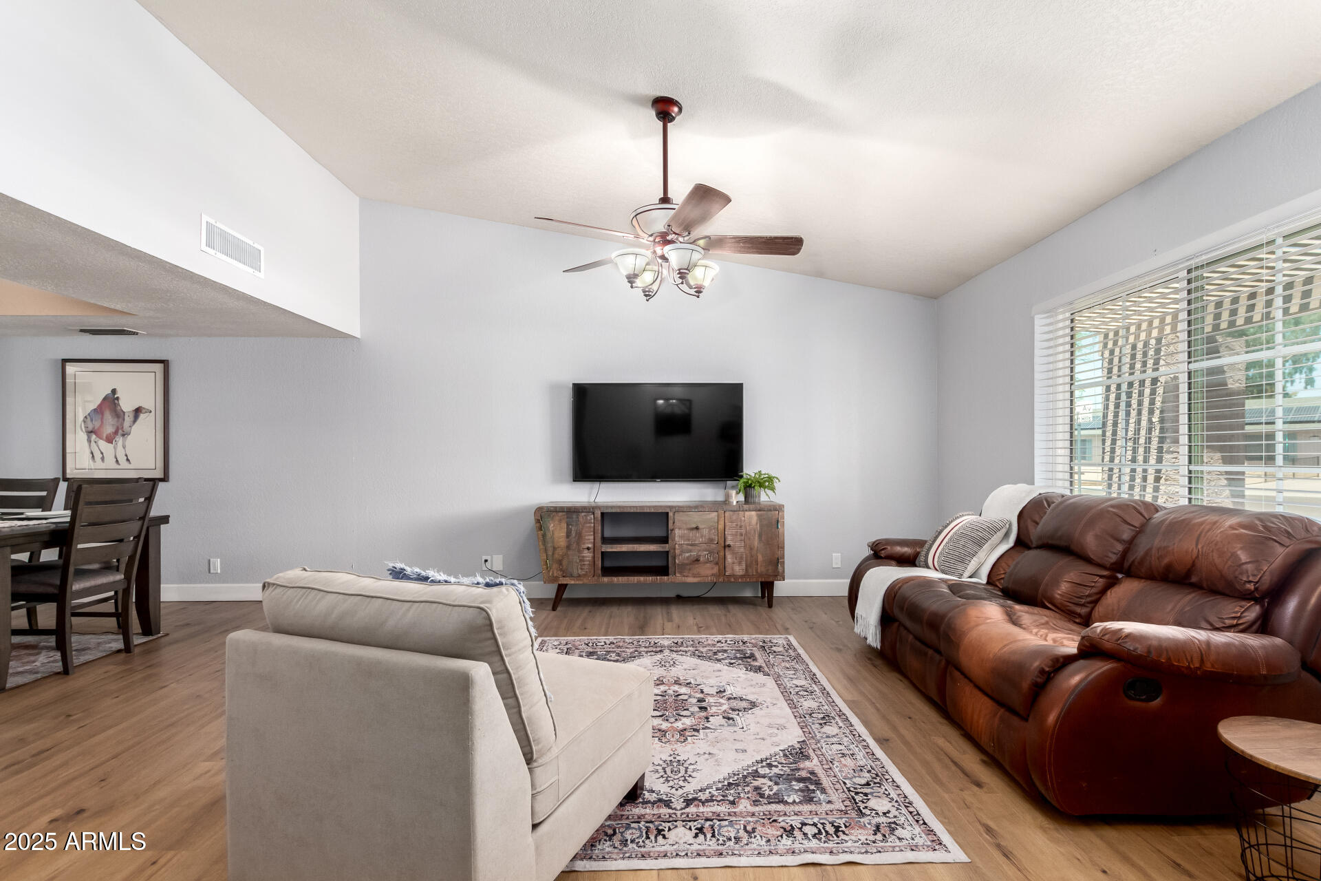 4509 W DESERT HILLS Drive