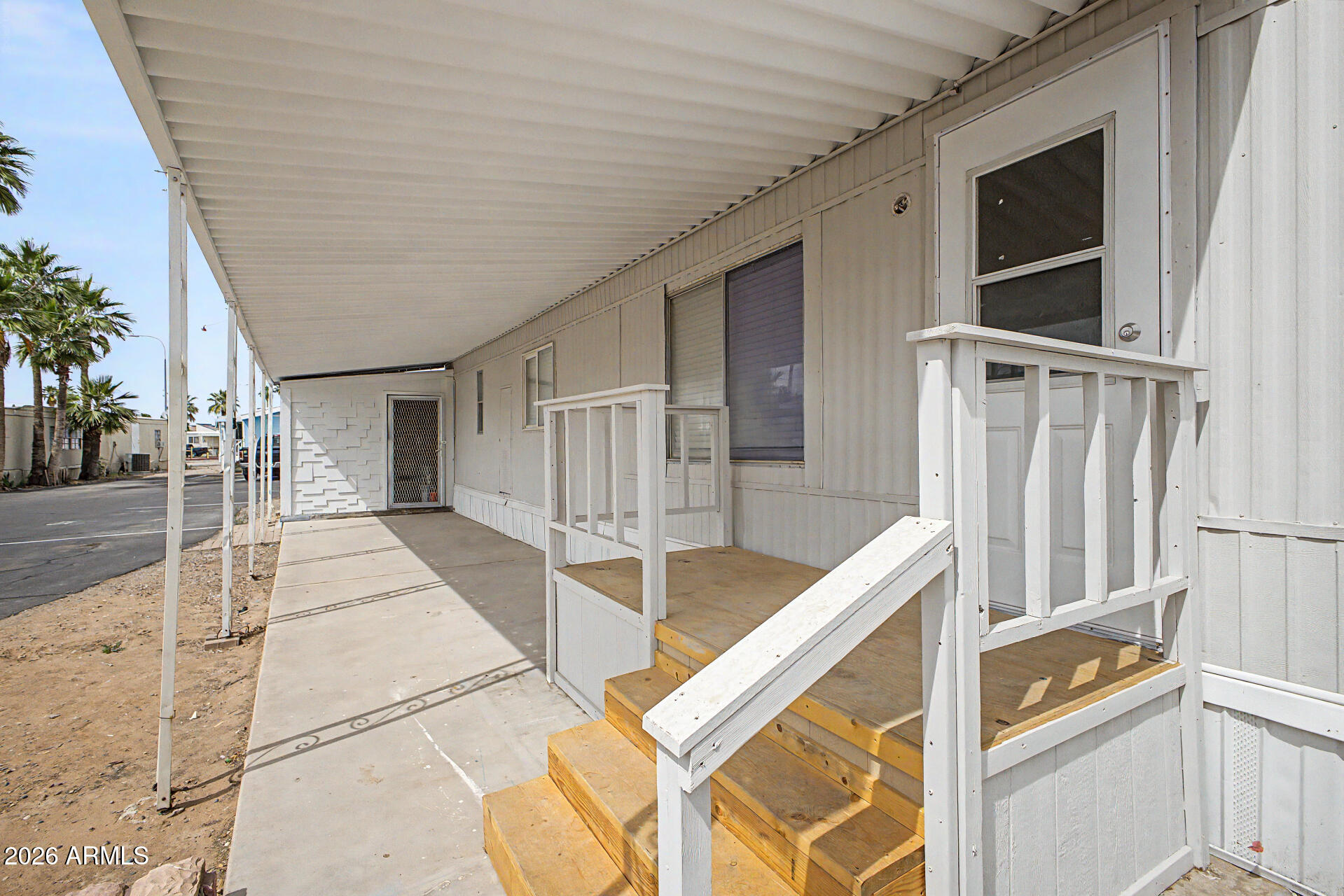 555 W WARNER Road 45