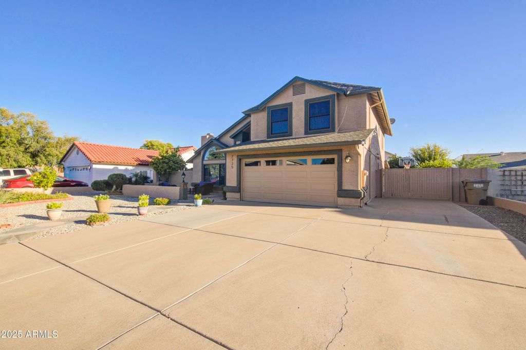 Photo of 7725 W Dreyfus Drive, Peoria, AZ 85381 (MLS # 6928668)
