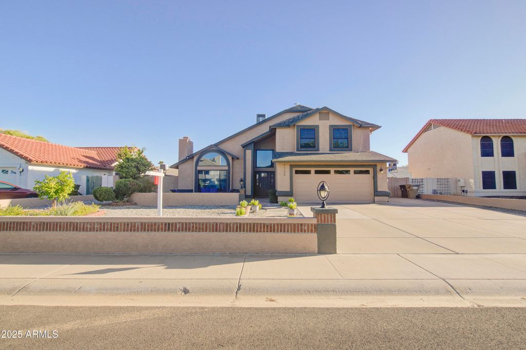 Photo of 7725 W Dreyfus Drive, Peoria, AZ 85381 (MLS # 6928668)
