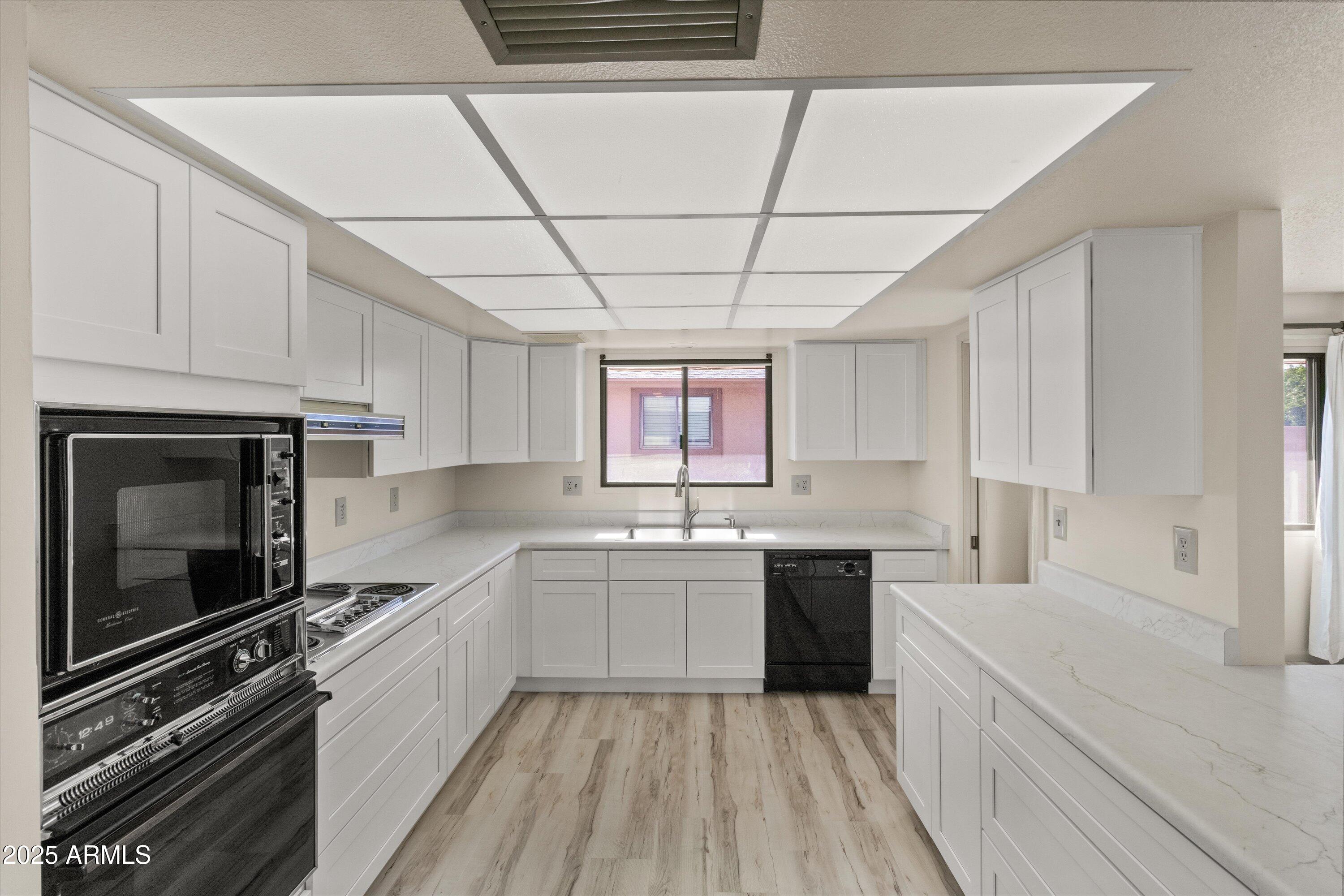 Sun City West, Arizona 85375, United States, 2 Bedrooms Bedrooms, ,2 BathroomsBathrooms,Residential,Active,138486