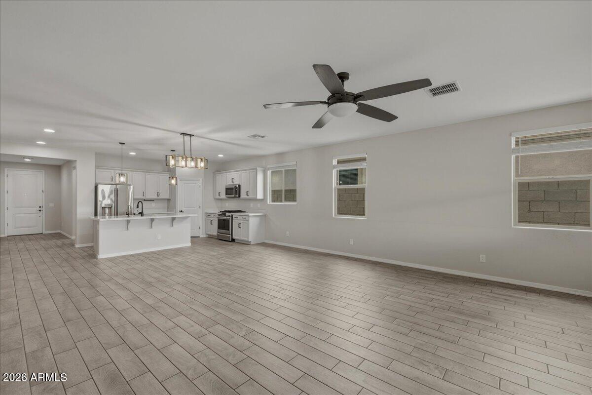 12826 W TUCKEY Lane