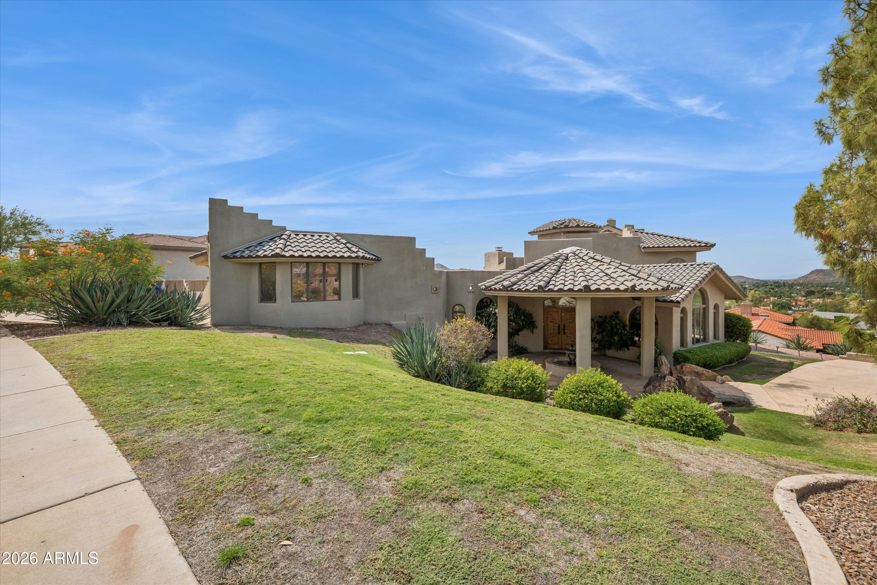 1121 E COUNTRY GABLES Drive