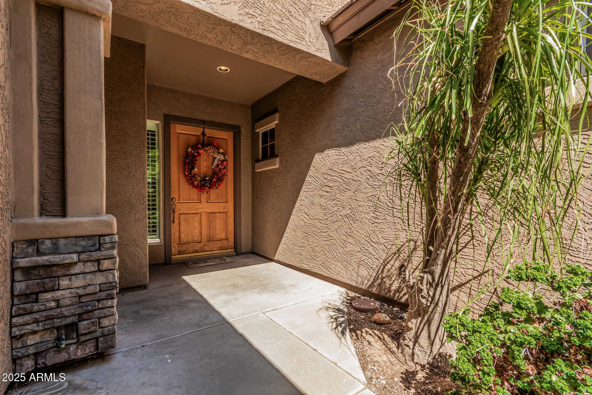 3398 E VAUGHN Avenue