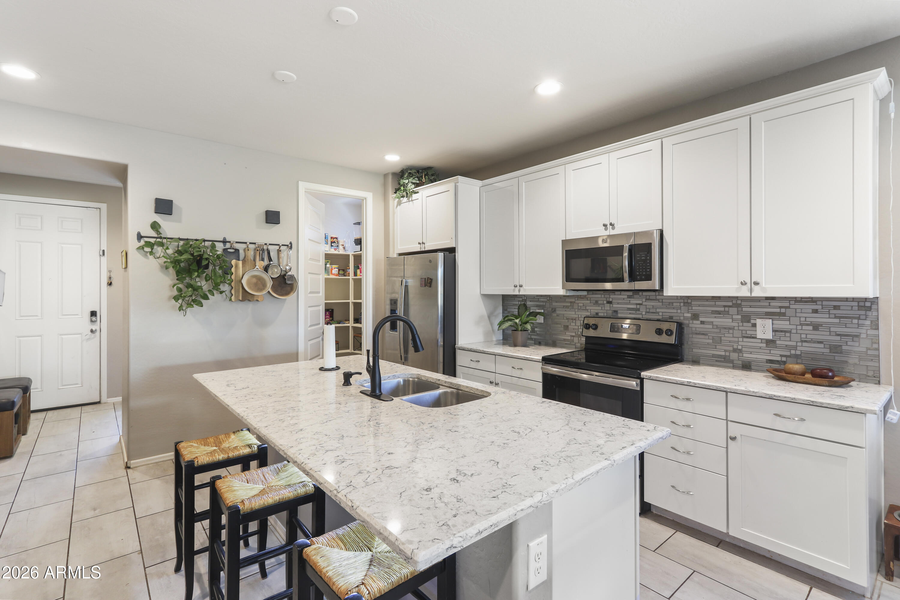 44156 W PALO ALISO Way