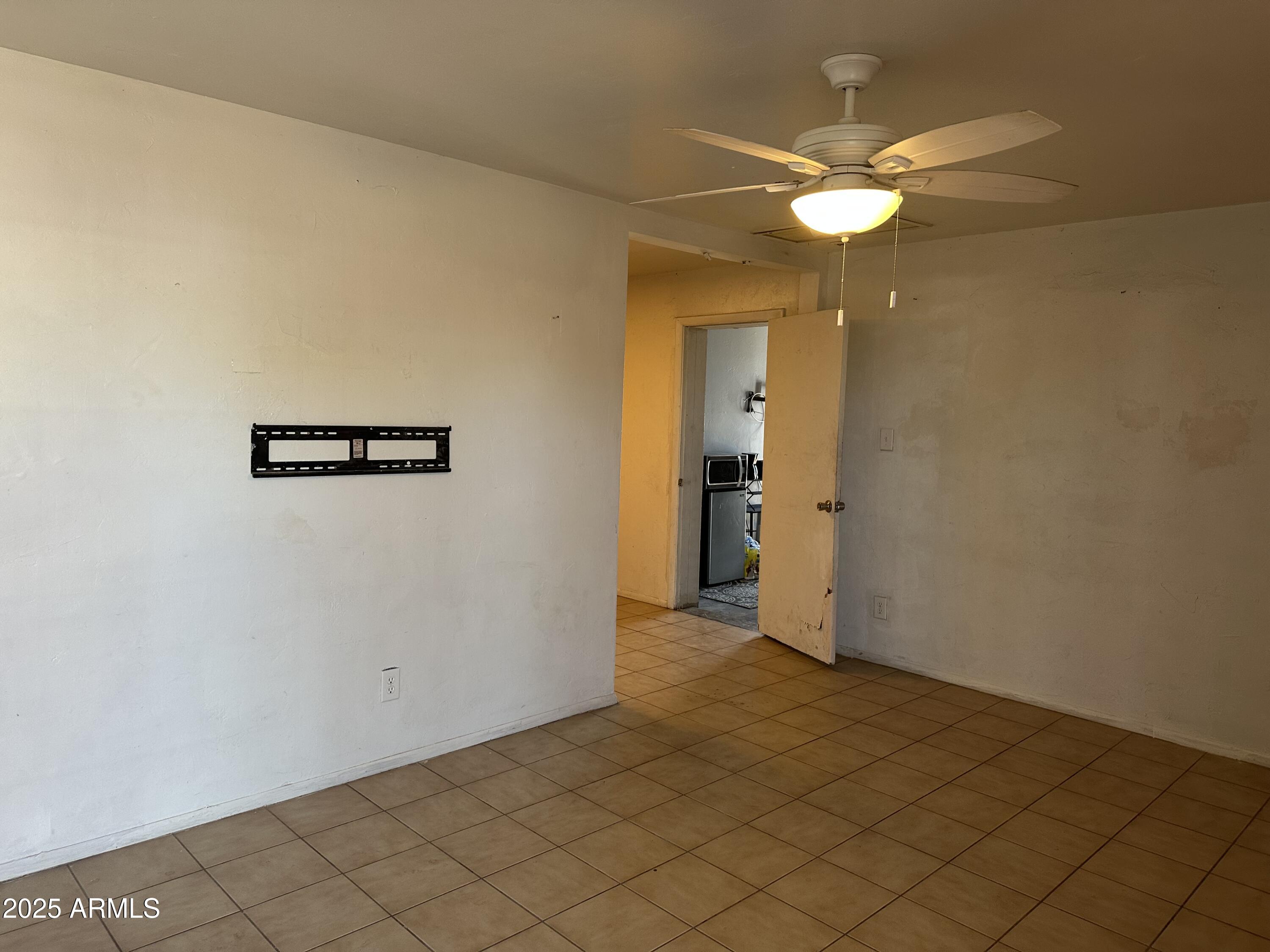 4406 N 30 Drive