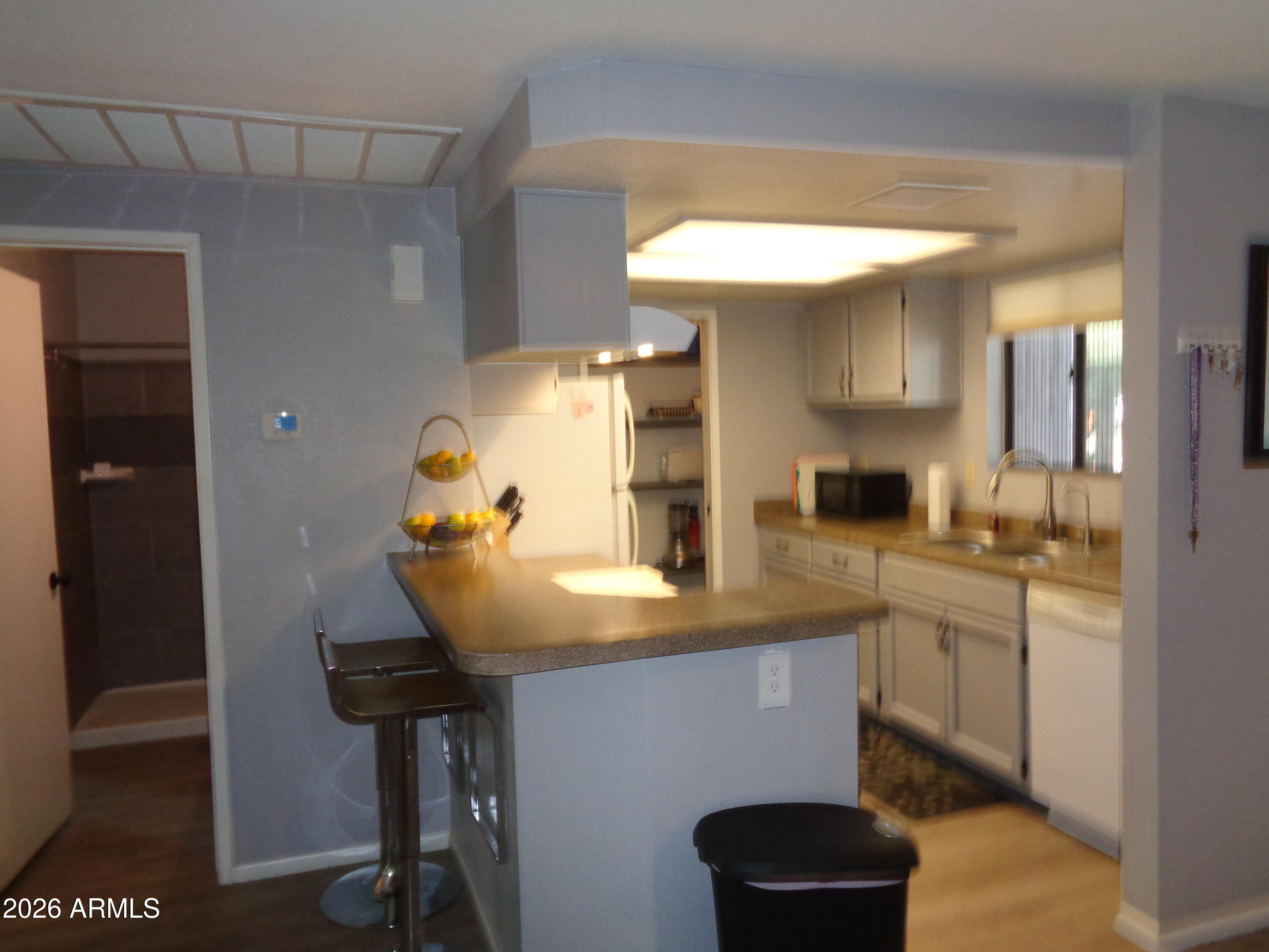 1352 E HIGHLAND Avenue 102