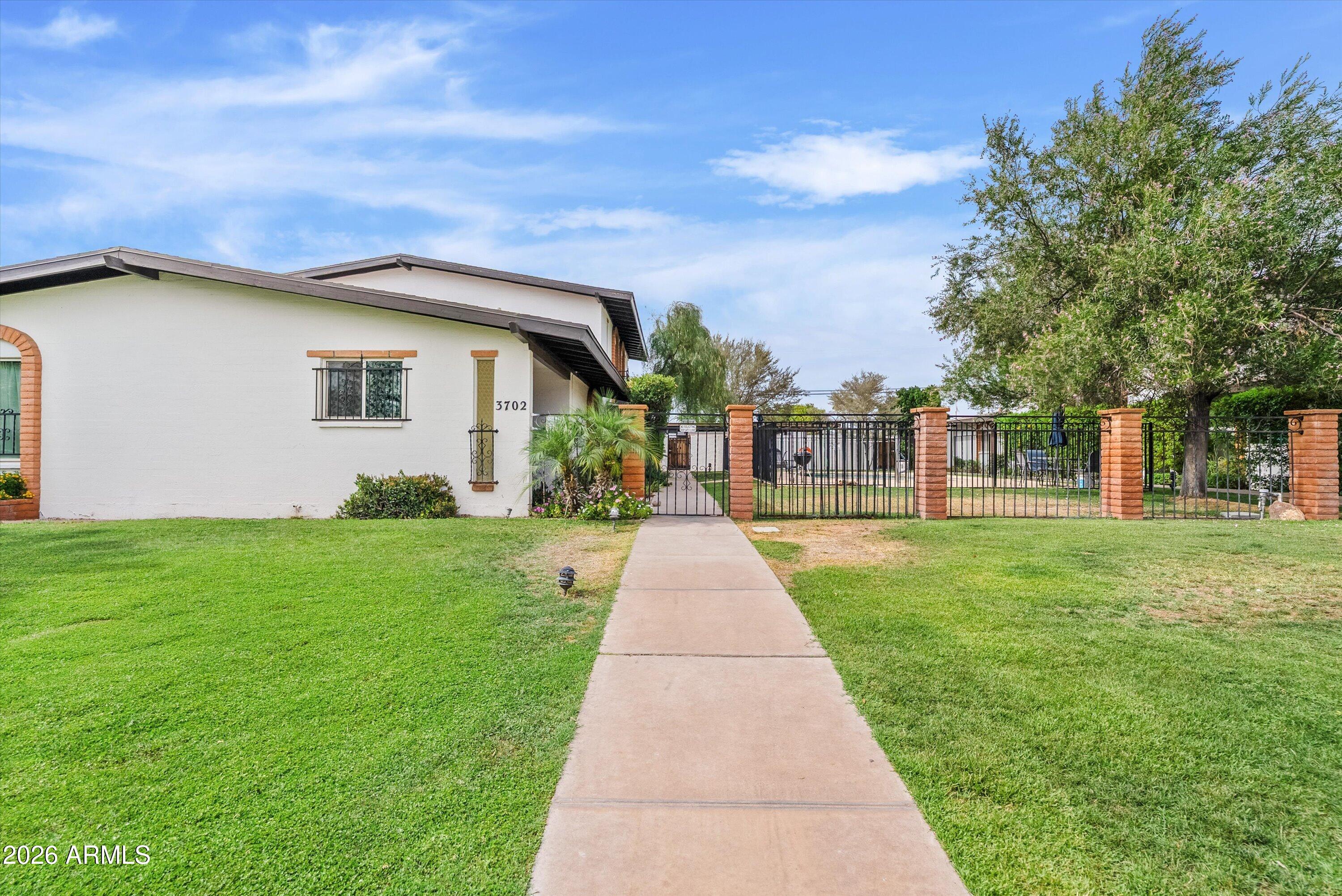 3702 E MONTEROSA Street 2