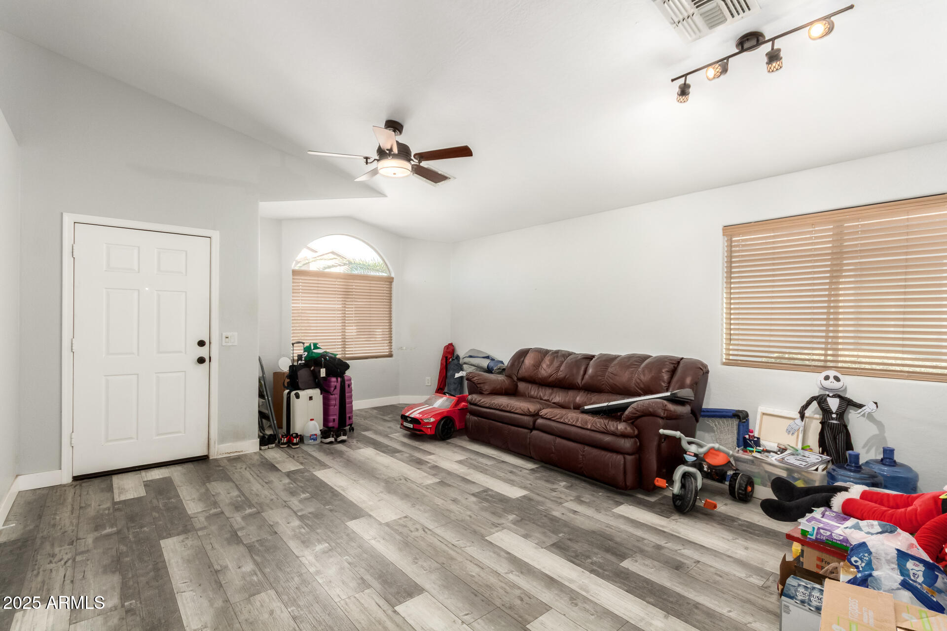 45579 W Rainbow Drive