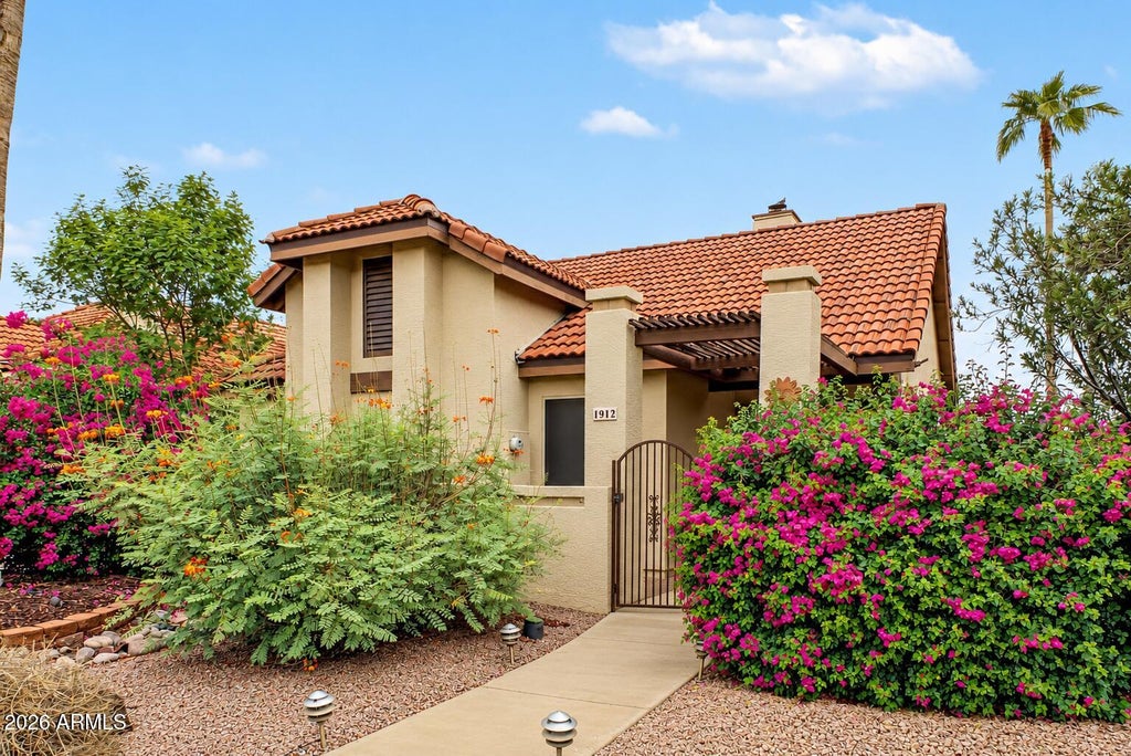 Photo of 1912 E Velvet Drive, Tempe, AZ 85284 (MLS # 7086726)