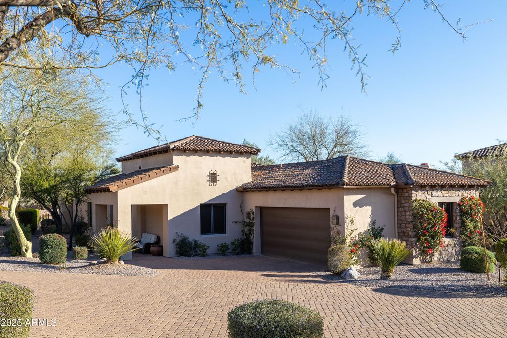 Photo of 8057 E Greythorn Drive, Gold Canyon, AZ 85118 (MLS # 6915393)