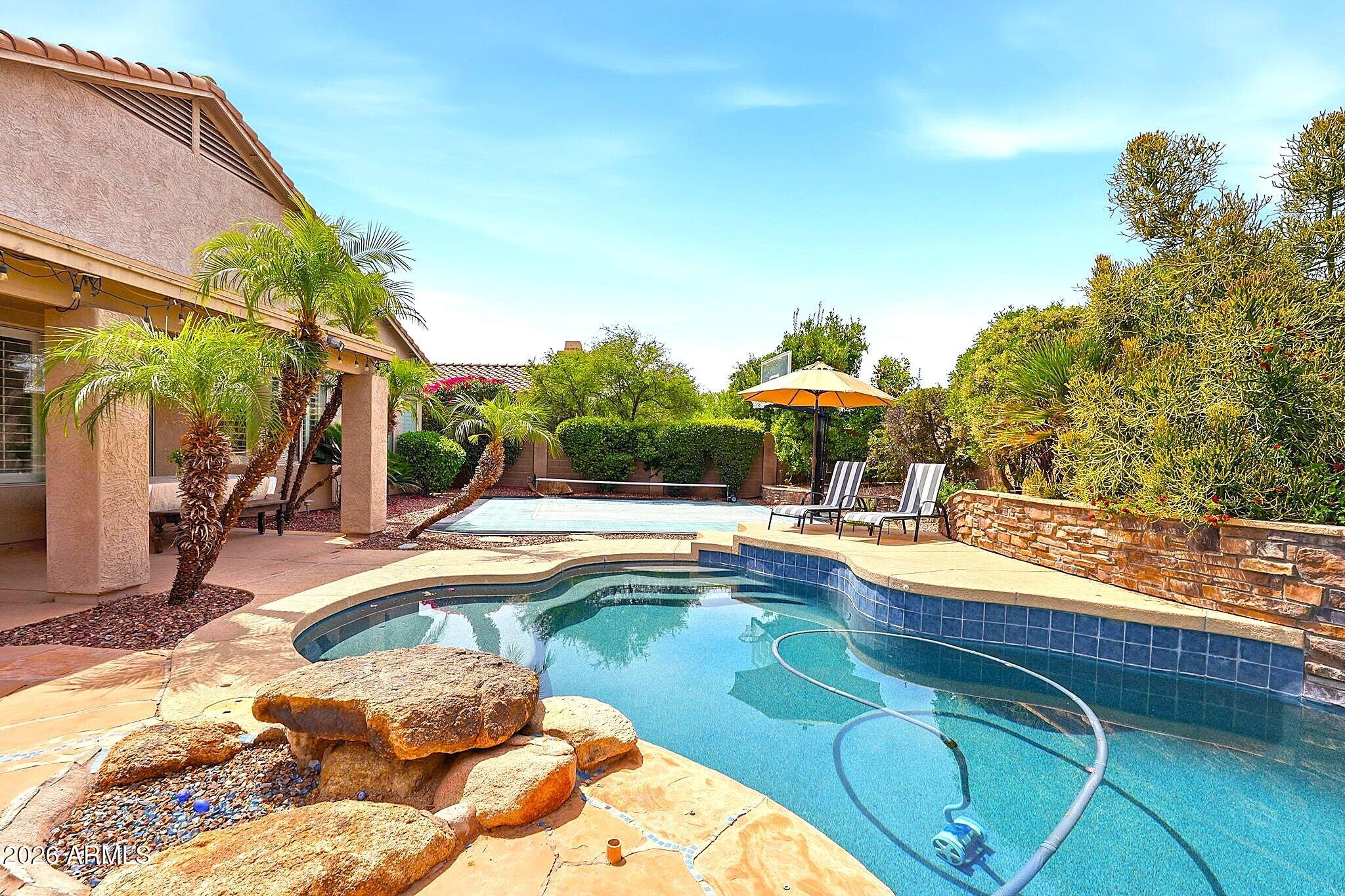 4332 E MELINDA Lane