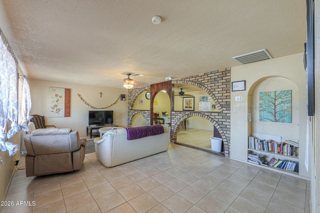 Photo of 406 W 11th Street, Eloy, AZ 85131 (MLS # 7019975)
