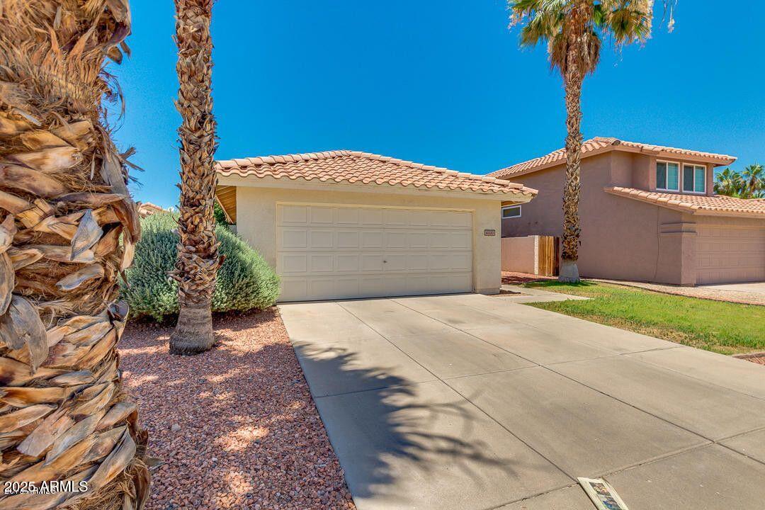 4330 E DESERT TRUMPET Road