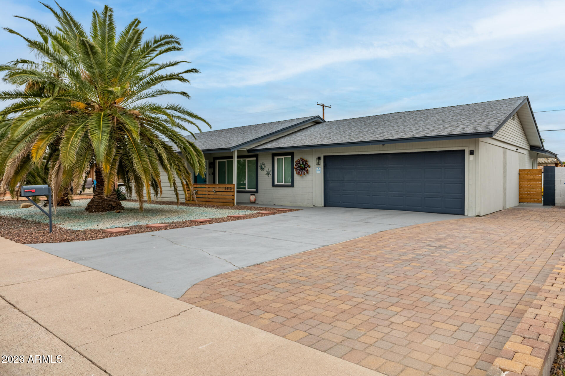 2413 W ANDERSON Avenue