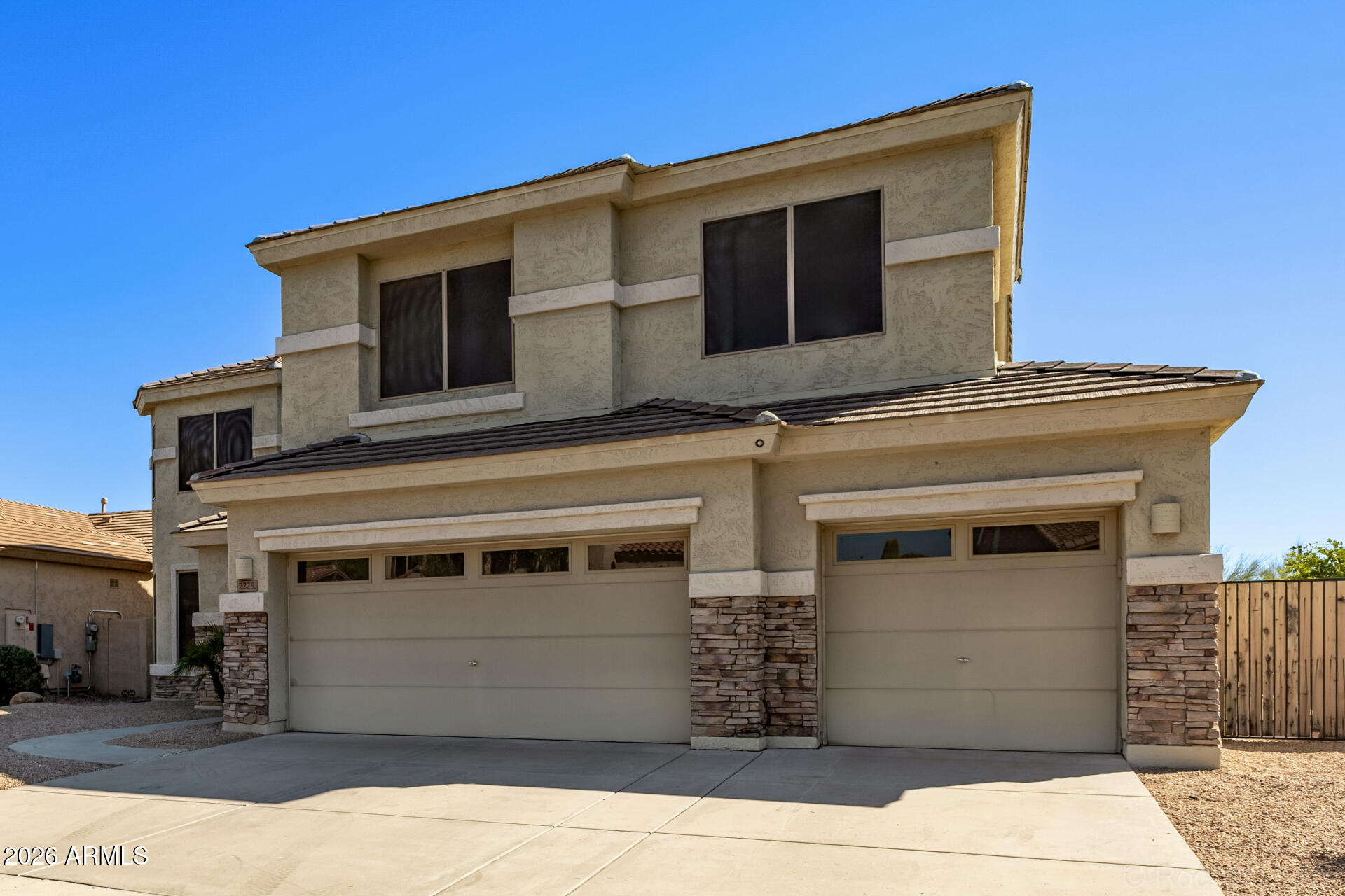 2225 W APACHE RAIN Road