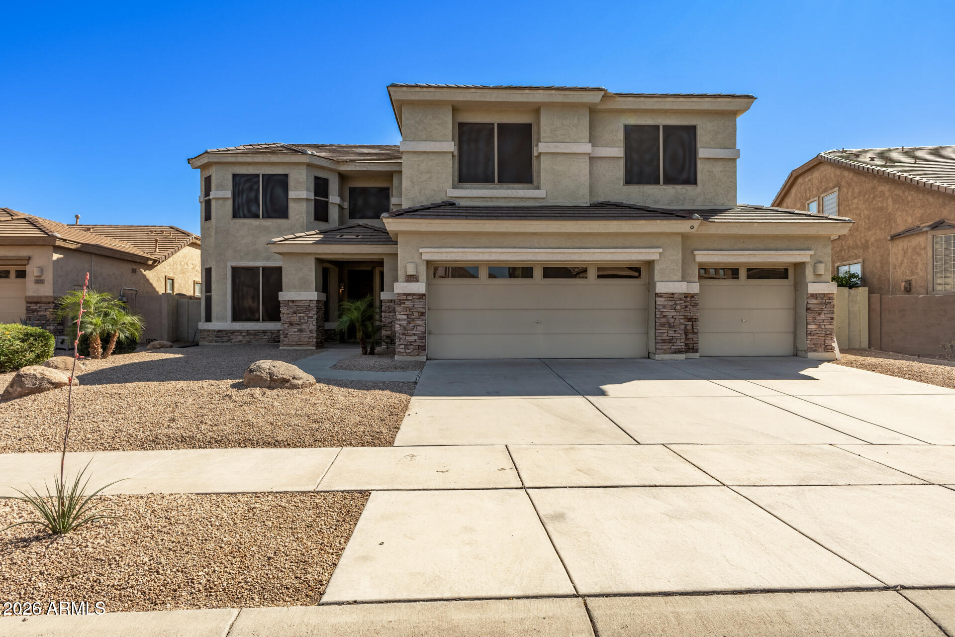 2225 W APACHE RAIN Road