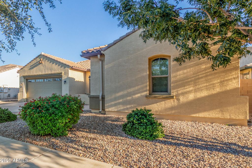 Photo of 23437 S 209th Place, Queen Creek, AZ 85142 (MLS # 6958409)