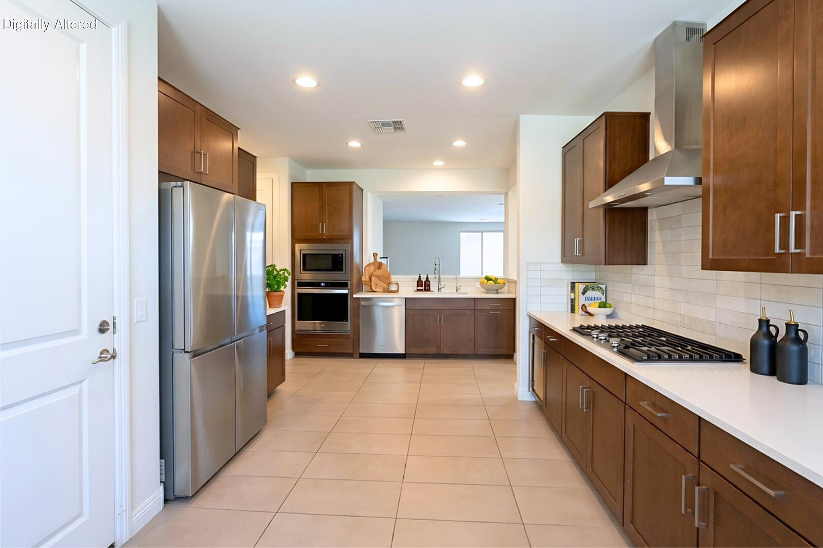 1533 W SABEL Court