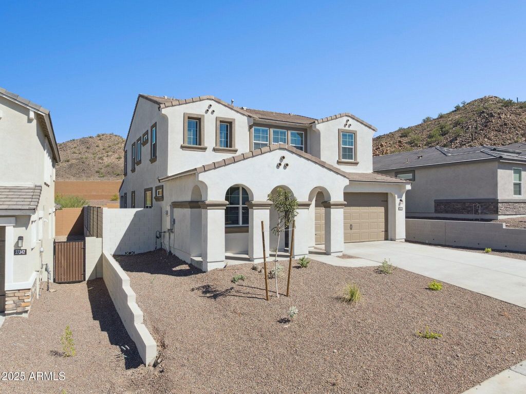 Photo of 27350 N 69th Drive, Peoria, AZ 85383 (MLS # 6929160)