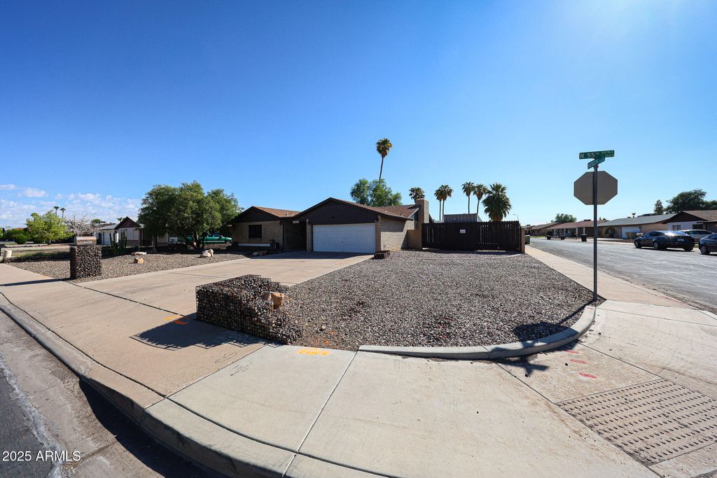 Photo of 10803 N 55th Avenue, Glendale, AZ 85304 (MLS # 6920634)