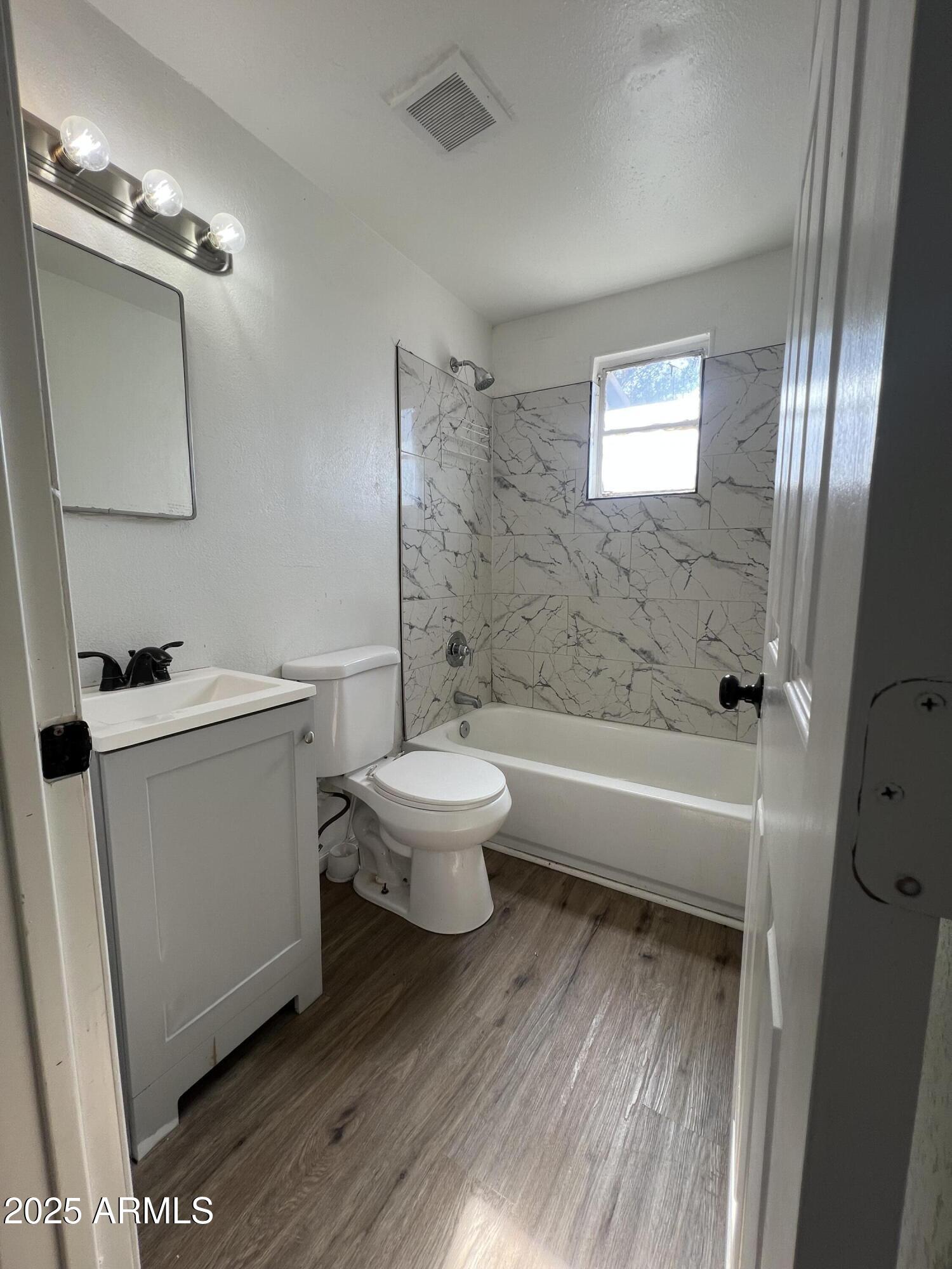 3045 W Coronado Road